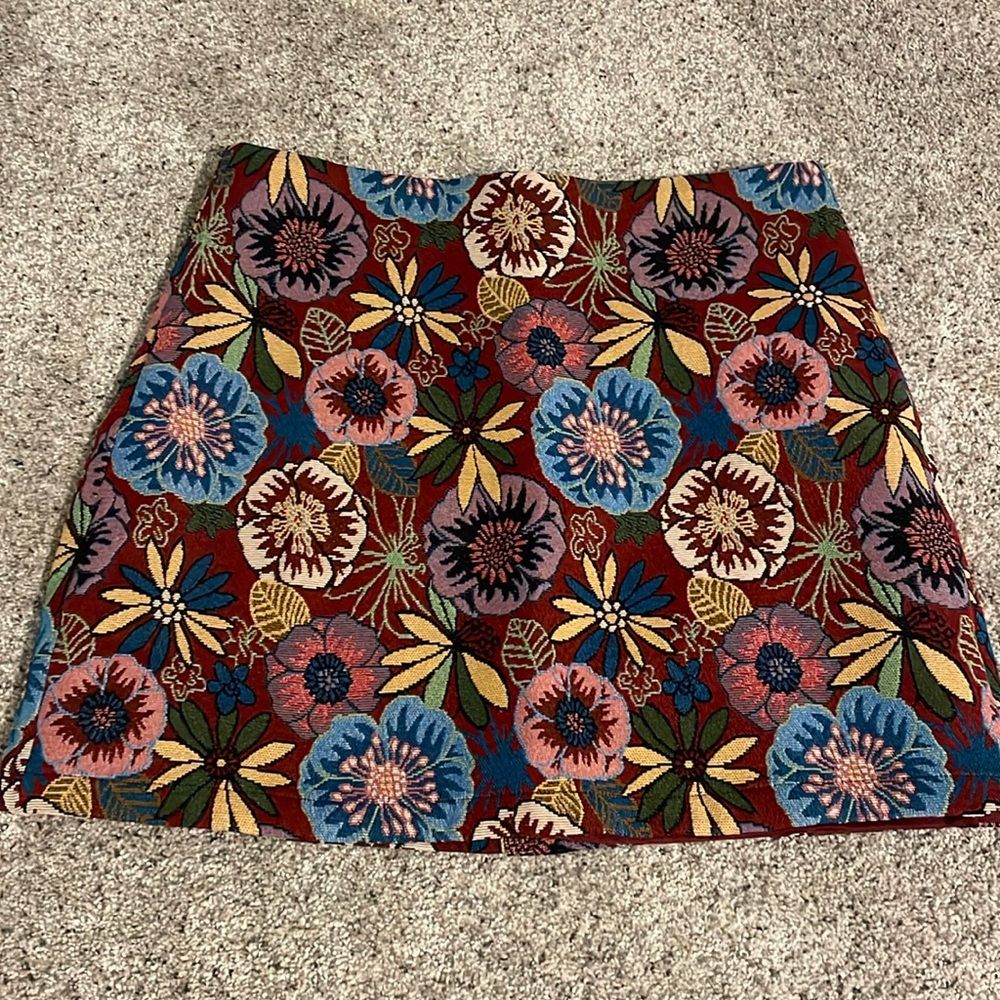Floral mini skirt
